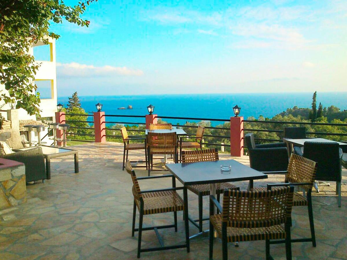 Large Apartment By The Pool - Pelekas Beach, Corfu Exteriör bild